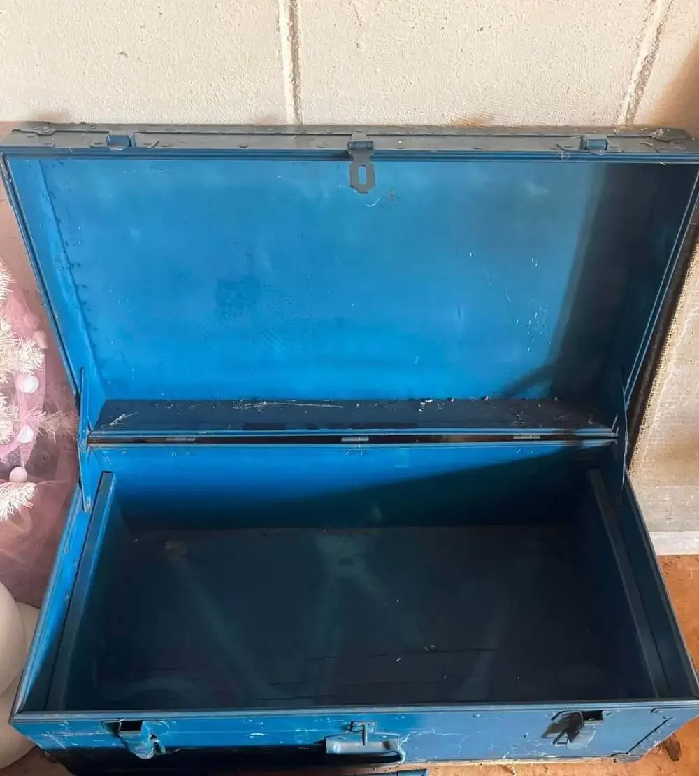 Vintage 1949 Doehler Metal Products Blue Industrial Storage Chest with Tray